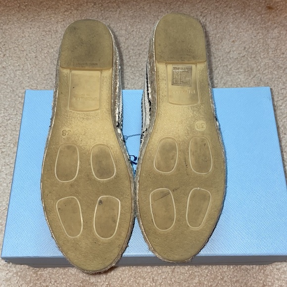 Lightly worn Prada espadrilles. Size 38. - Picture 3 of 7